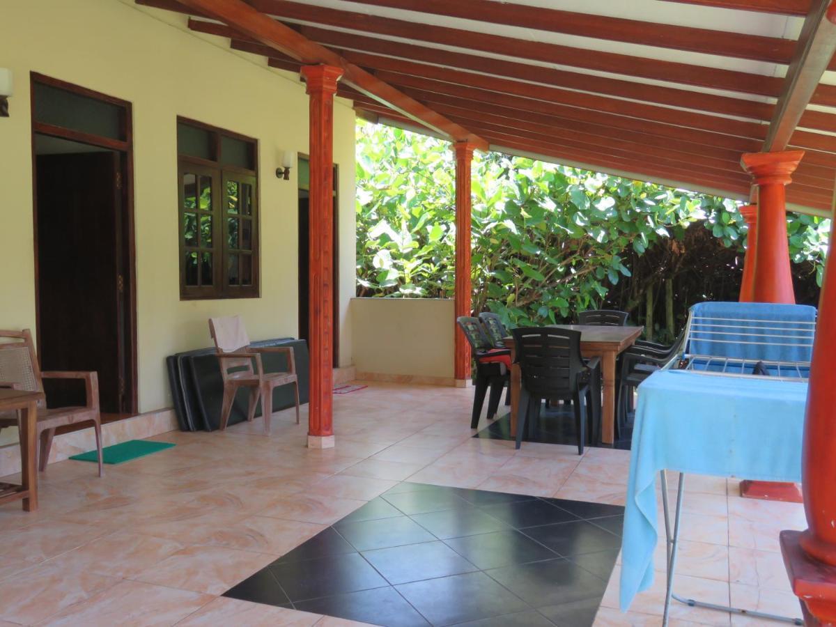 Zum Deutschen Bed & Breakfast Bentota Exterior foto